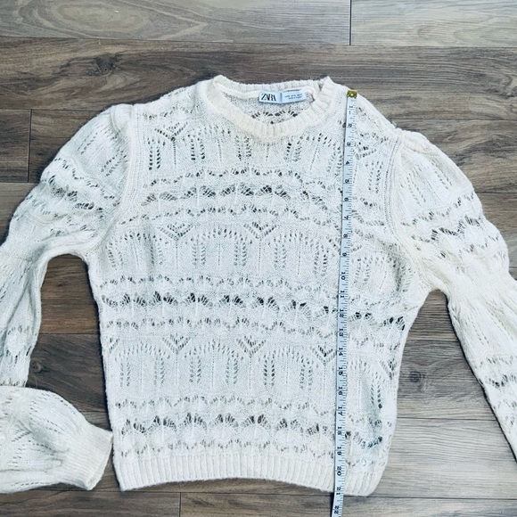 Zara Victorian light weight cream sweater - Picture 3 of 6